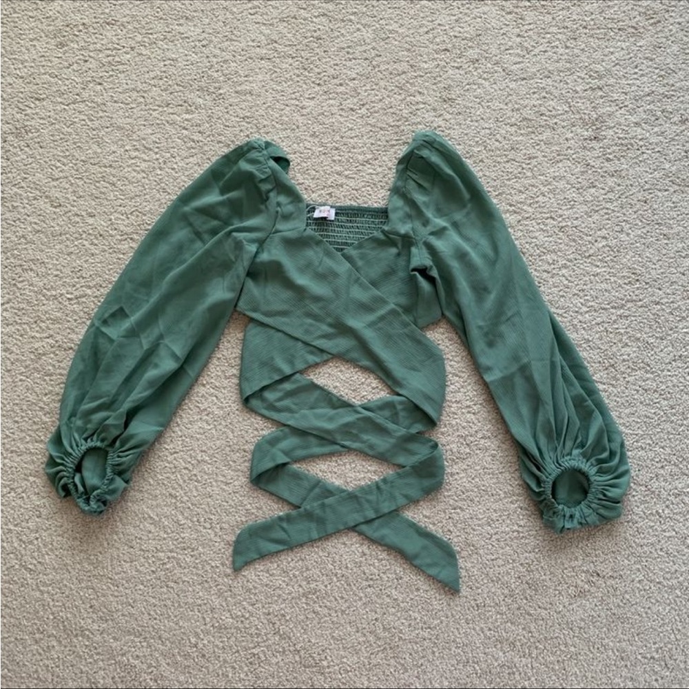 Sundae Muse sage green longsleeve wrap top